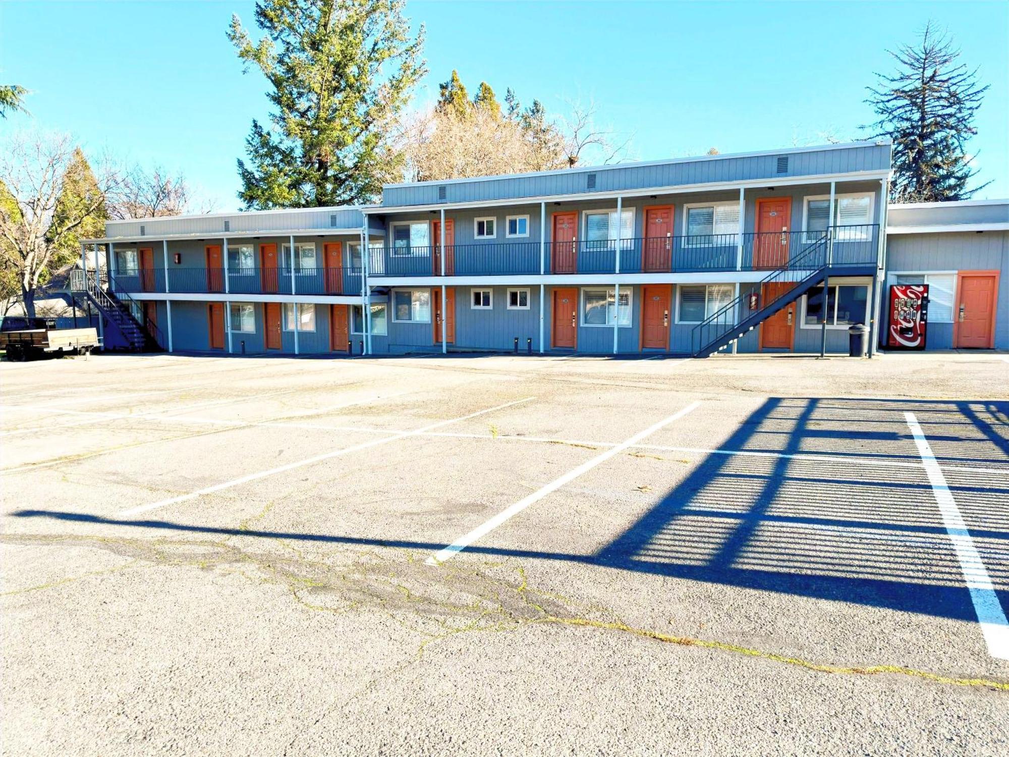 Ashland Motel - Oregon ภายนอก รูปภาพ